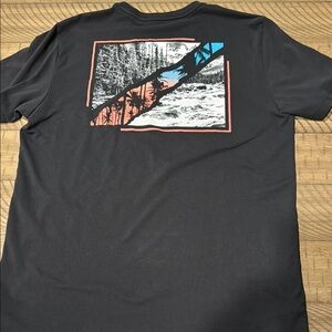 Old Navy Black Short Sleeve Tee with Artistic Graphic